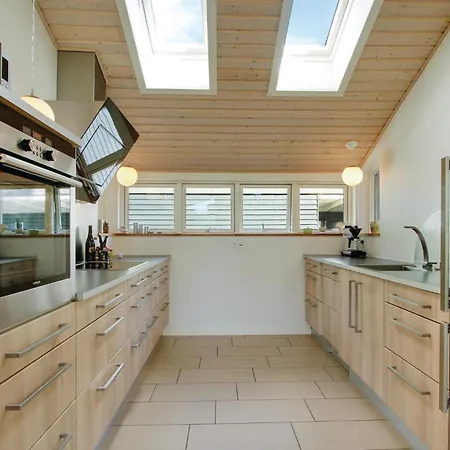 Beautiful In With Kitchen *